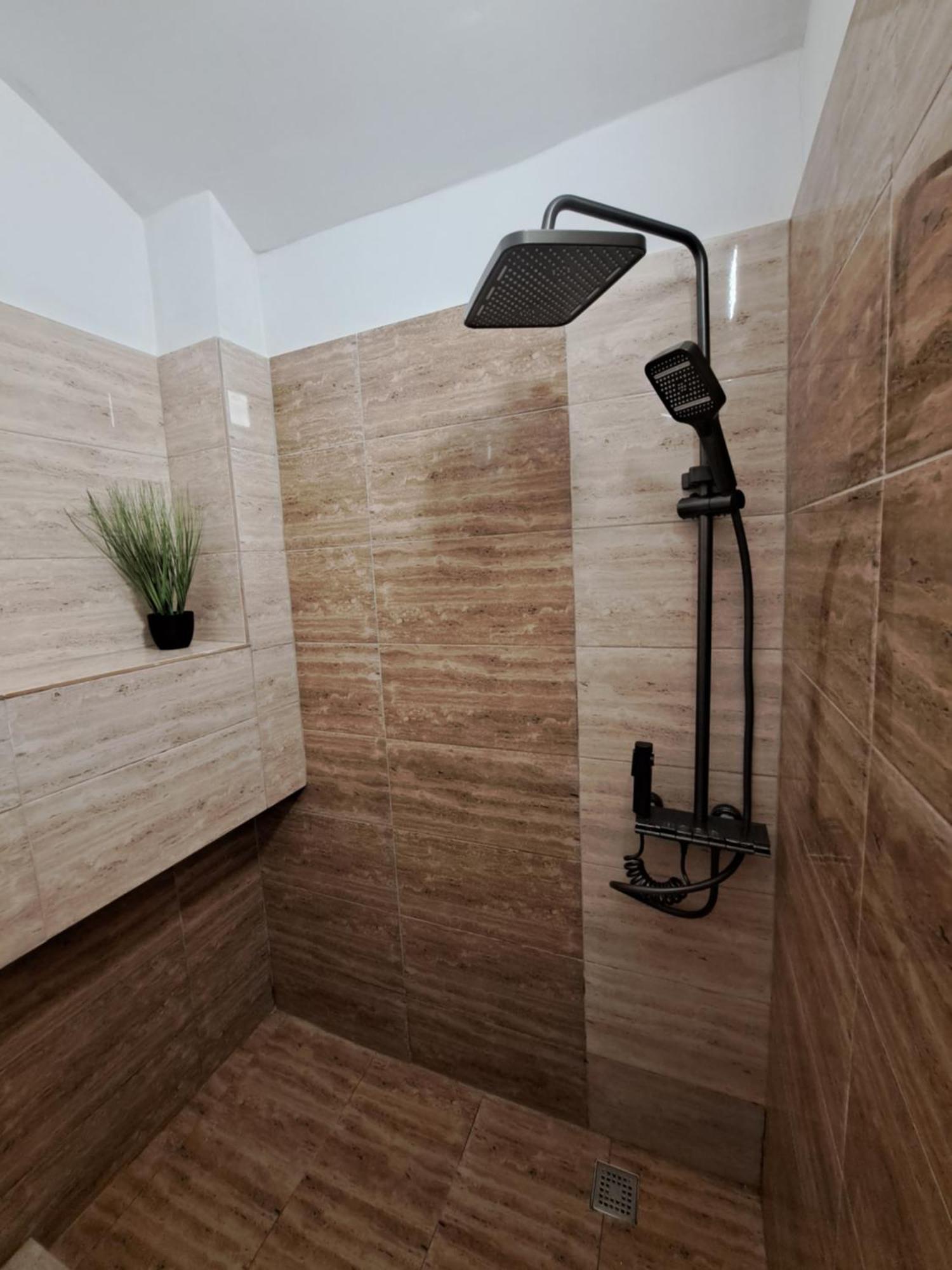 Regim Hotelier Pietonala Oradea Δωμάτιο φωτογραφία